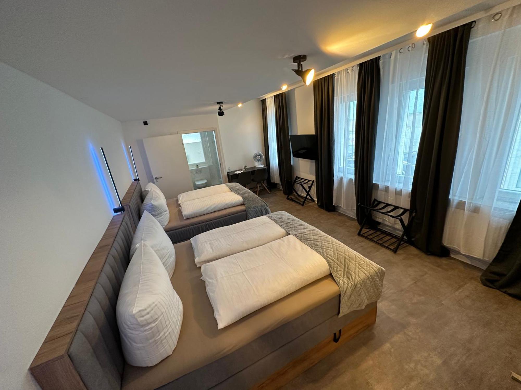 Hotel Emilia Wurzburg Bagian luar foto